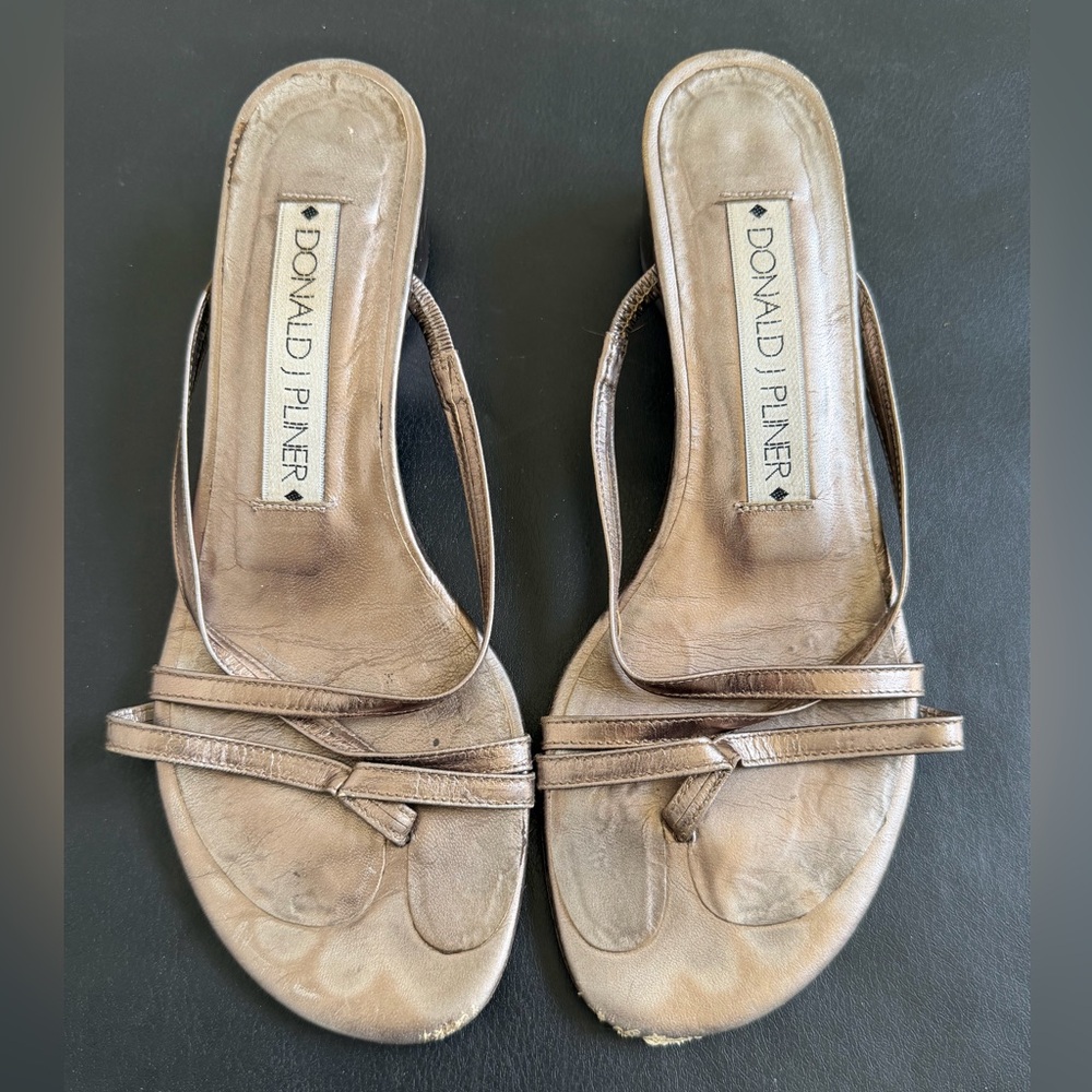 Donald J Pliner Bronze Metallic Leather Slide Sandals Low Heel Size 7